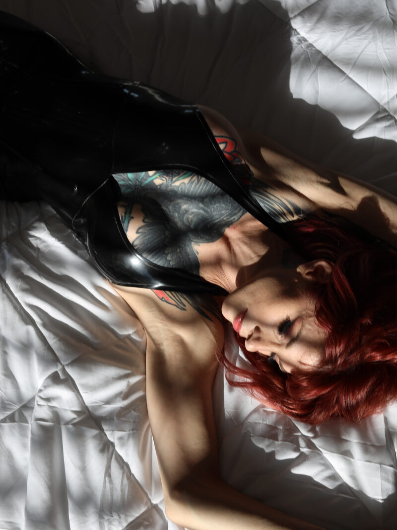 Raven Kali Latex Edition: Latex & Light